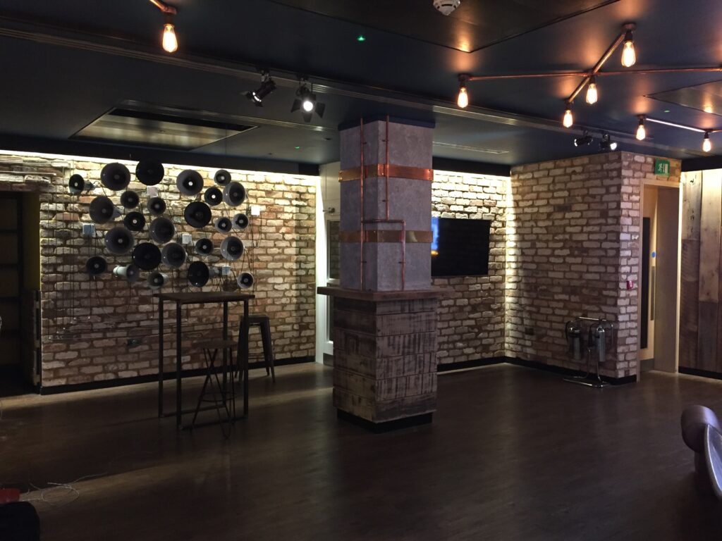 Conduit lighting